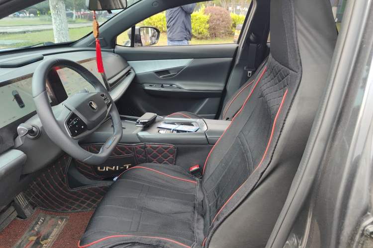 Used CHANGAN UNI-T 2023 Second-Generation 1.5T Prestige Model Left Front Seat