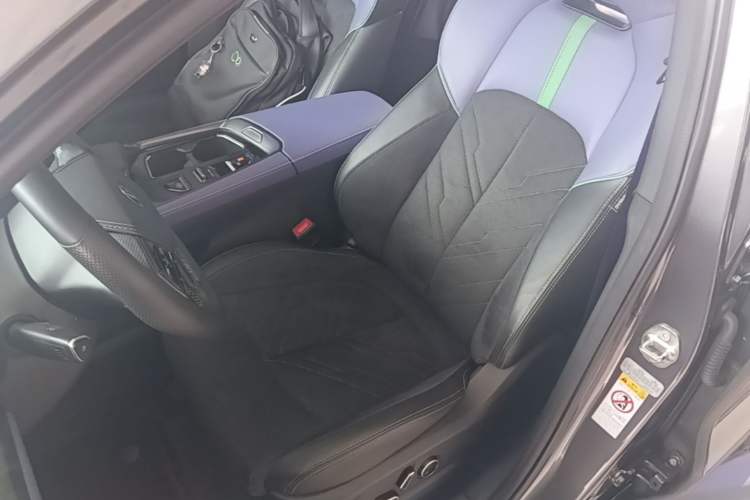 Used CHANGAN UNI-T 2023 2nd Generation 1.5T Sport Edition Flagship Version Left Front Seat