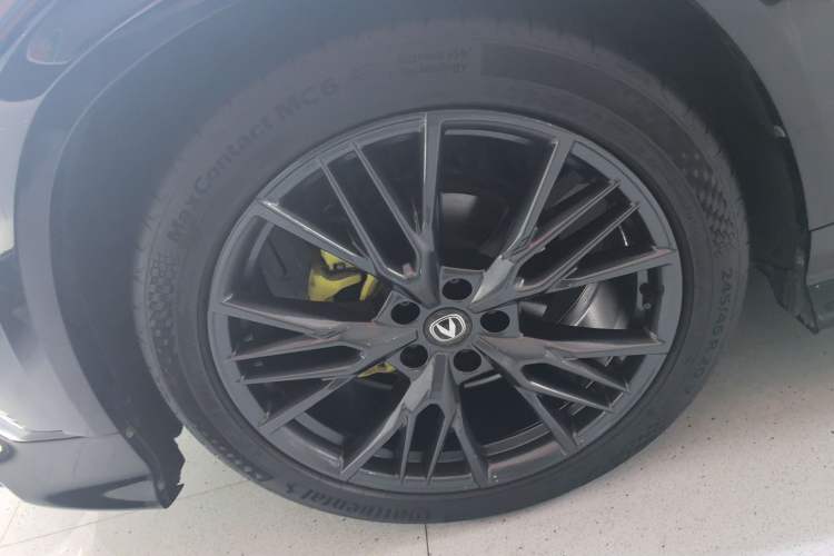 Used CHANGAN UNI-T 2023 2nd Generation 1.5T Sport Edition Flagship Version Left Front Wheel Hub