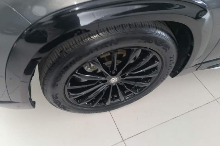 Used CHANGAN UNI-T 2023 2nd Generation 1.5T Excellence Version Left Front Wheel Hub