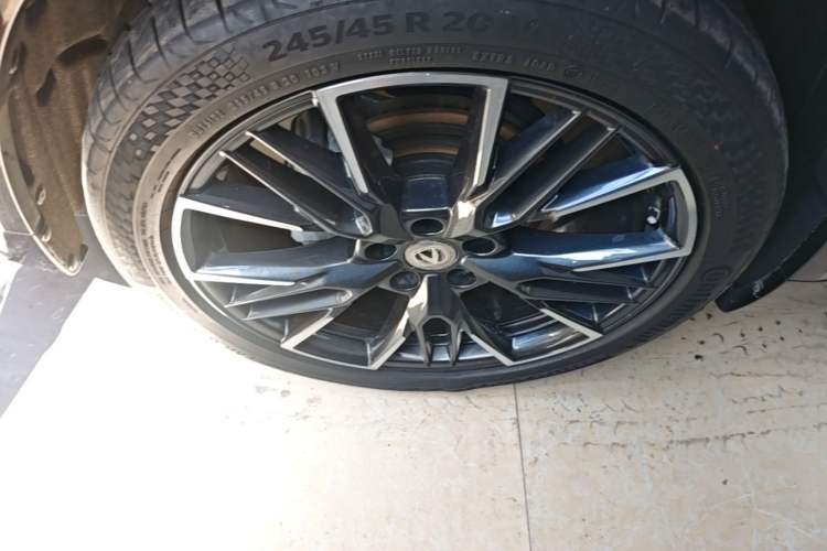 Used CHANGAN UNI-T 2023 Second-Generation 1.5T Prestige Model Left Front Wheel Hub
