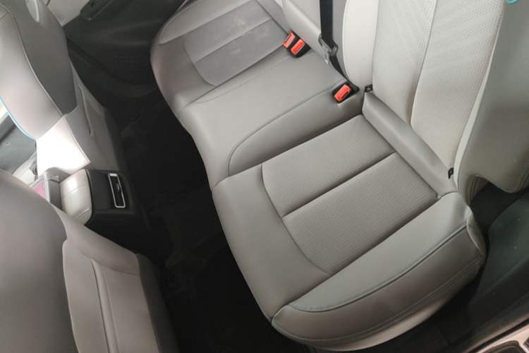 Used CHANGAN UNI-T 2023 Second-Generation 1.5T Prestige Model Left Rear Seat