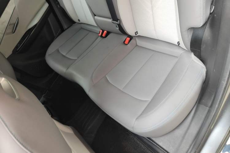 Used CHANGAN UNI-T 2023 Second-Generation 1.5T Prestige Model Left Rear Seat