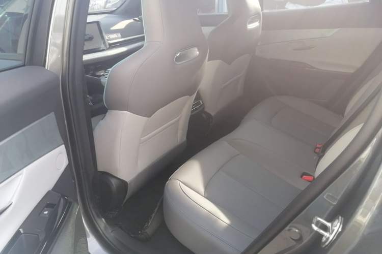 Used CHANGAN UNI-T 2023 Second-Generation 1.5T Prestige Model Left Rear Seat