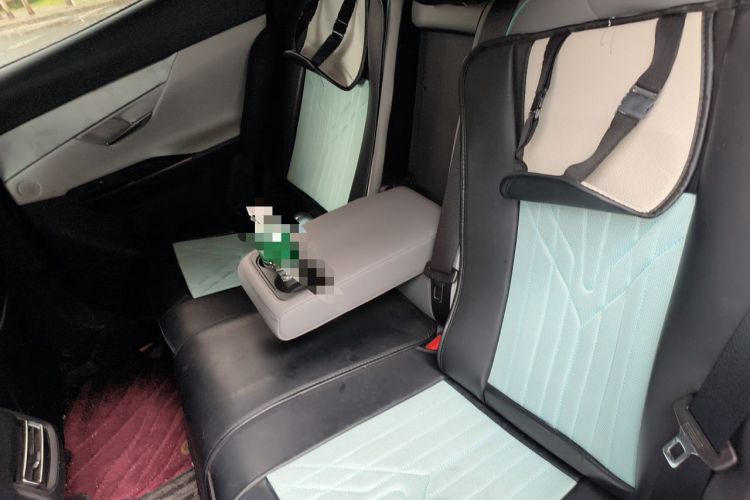 Used CHANGAN UNI-T 2023 Second-Generation 1.5T Prestige Model Left Rear Seat