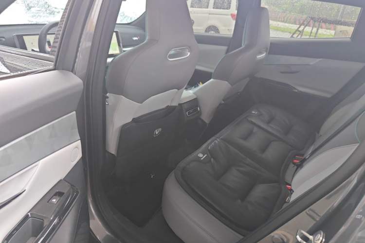 Used CHANGAN UNI-T 2023 Second-Generation 1.5T Prestige Model Left Rear Seat