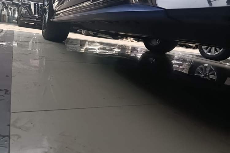 Used CHANGAN UNI-T 2023 2nd Generation 1.5T Sport Edition Flagship Version Left Side Sill