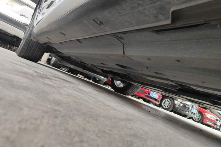 Used CHANGAN UNI-T 2023 Second-Generation 1.5T Prestige Model Left Side Sill