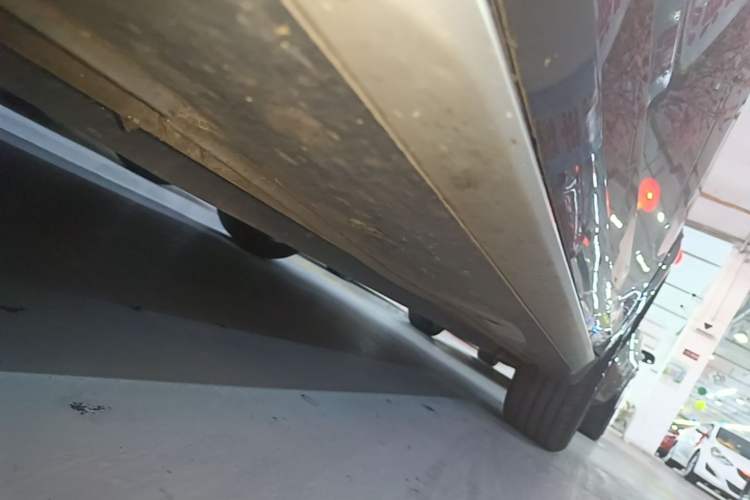 Used CHANGAN UNI-T 2023 Second-Generation 1.5T Prestige Model Left Side Sill