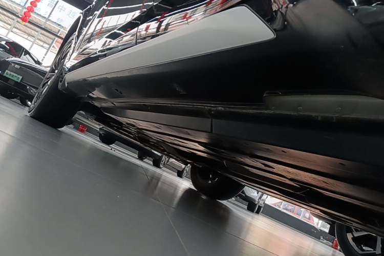 Used CHANGAN UNI-T 2023 2nd Generation 1.5T Luxury Version Left Side Sill