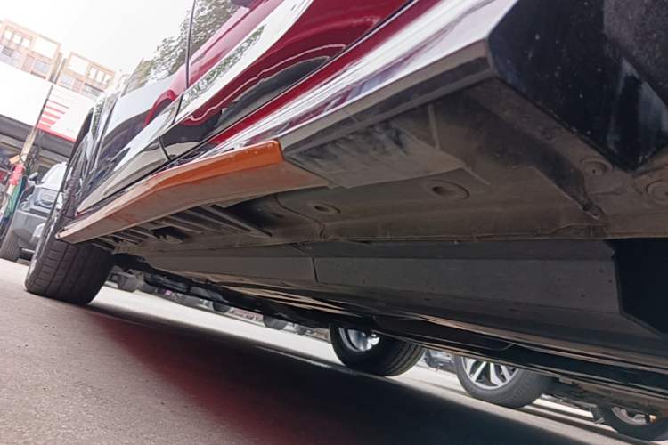 Used CHANGAN UNI-T 2023 2nd Generation 1.5T Sport Edition Prestige Version Left Side Sill