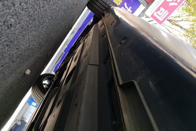 Used CHANGAN UNI-T 2023 Second-Generation 1.5T Prestige Model Left Side Sill