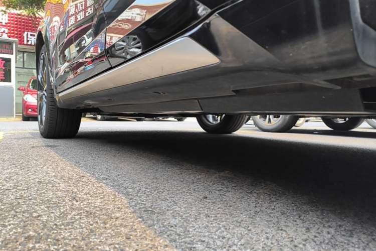 Used CHANGAN UNI-T 2023 Second-Generation 1.5T Prestige Model Left Side Sill