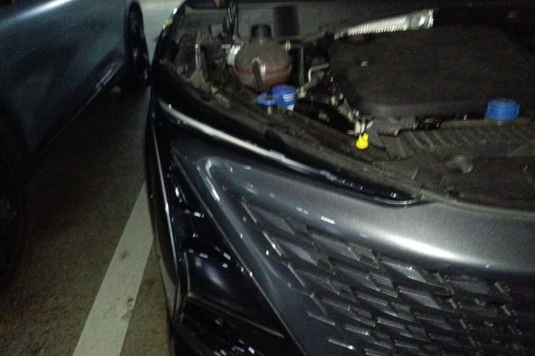 Used CHANGAN UNI-T 2023 2nd Generation 1.5T Sport Edition Flagship Version Right Front Headlight