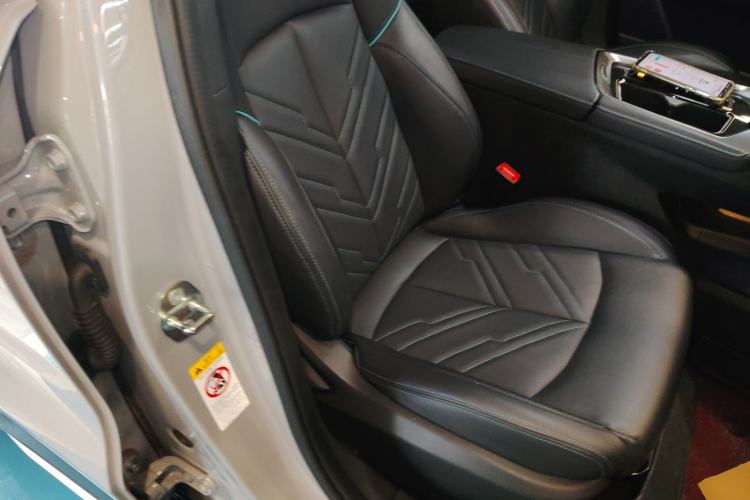 Used CHANGAN UNI-T 2023 Second-Generation 1.5T Prestige Model Right Front Seat