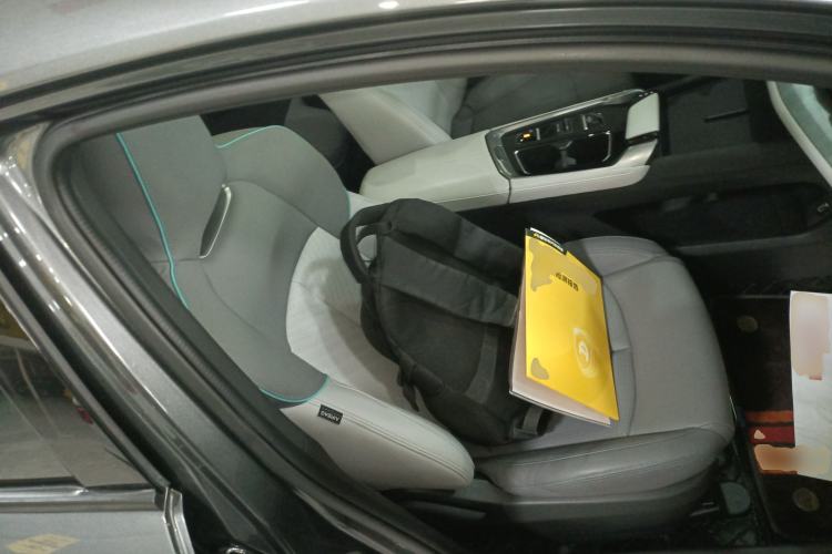Used CHANGAN UNI-T 2023 Second-Generation 1.5T Prestige Model Right Front Seat