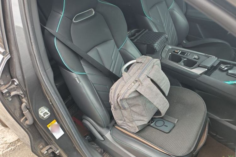 Used CHANGAN UNI-T 2023 Second-Generation 1.5T Prestige Model Right Front Seat