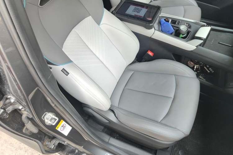 Used CHANGAN UNI-T 2023 Second-Generation 1.5T Prestige Model Right Front Seat