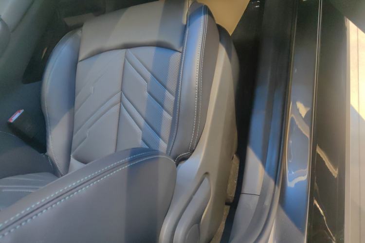 Used CHANGAN UNI-T 2023 Second-Generation 1.5T Prestige Model Right Front Seat