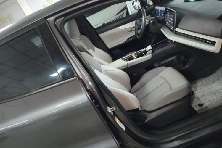 Used CHANGAN UNI-T 2023 Second-Generation 1.5T Prestige Model Right Front Seat