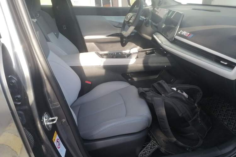 Used CHANGAN UNI-T 2023 Second-Generation 1.5T Prestige Model Right Front Seat