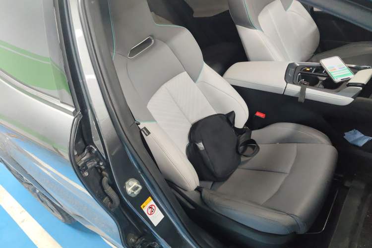 Used CHANGAN UNI-T 2023 Second-Generation 1.5T Prestige Model Right Front Seat