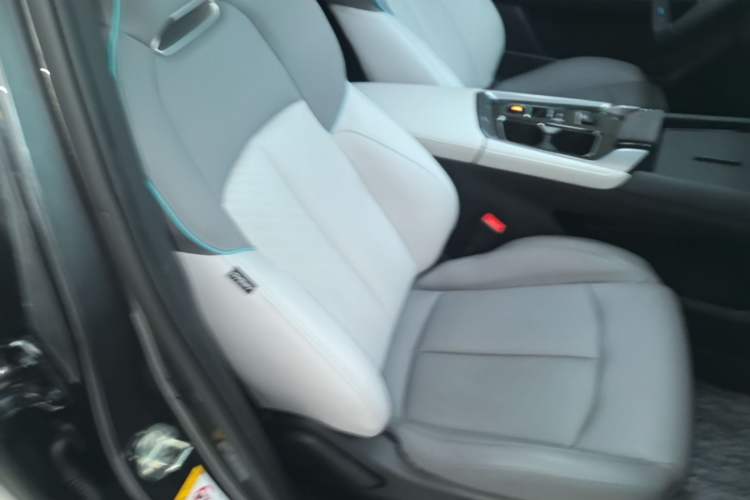Used CHANGAN UNI-T 2023 2nd Generation 1.5T Excellence Version Right Front Seat
