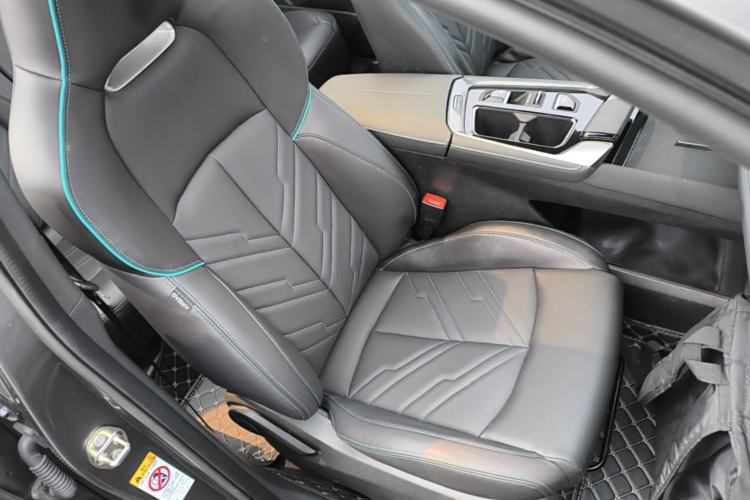 Used CHANGAN UNI-T 2023 Second-Generation 1.5T Prestige Model Right Front Seat