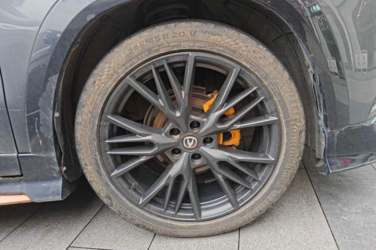 Used CHANGAN UNI-T 2023 2nd Generation 1.5T Sport Edition Prestige Version Right Front Wheel Hub