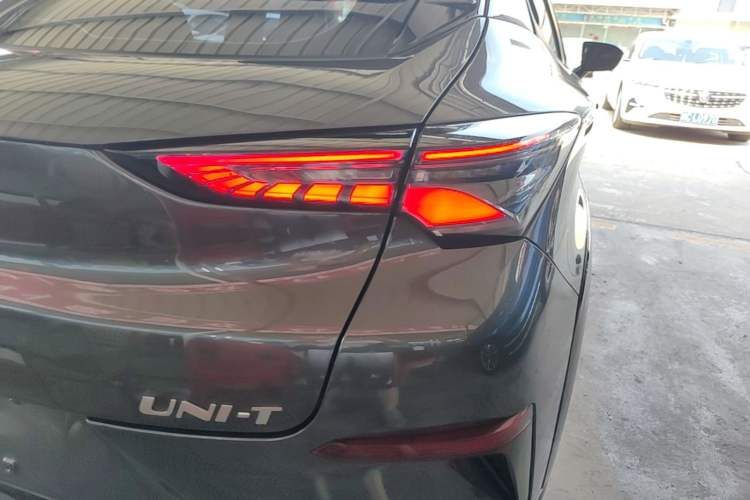 Used CHANGAN UNI-T 2023 Second-Generation 1.5T Prestige Model Right Rear Taillight