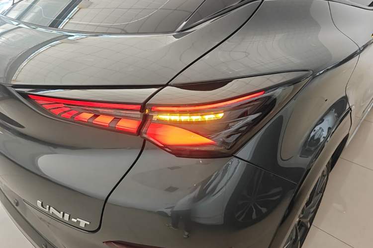 Used CHANGAN UNI-T 2023 Second-Generation 1.5T Prestige Model Right Rear Taillight
