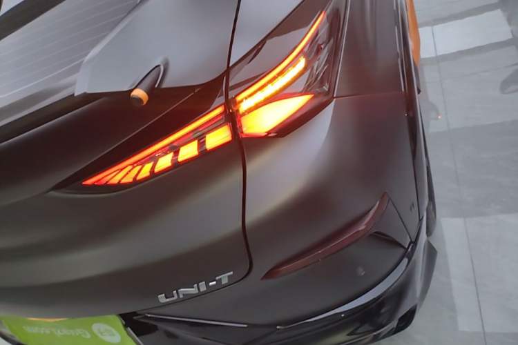 Used CHANGAN UNI-T 2023 2nd Generation 1.5T Sport Edition Flagship Version Right Rear Taillight