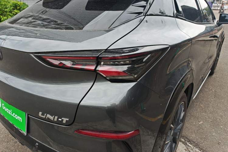 Used CHANGAN UNI-T 2023 Second-Generation 1.5T Prestige Model Right Rear Taillight