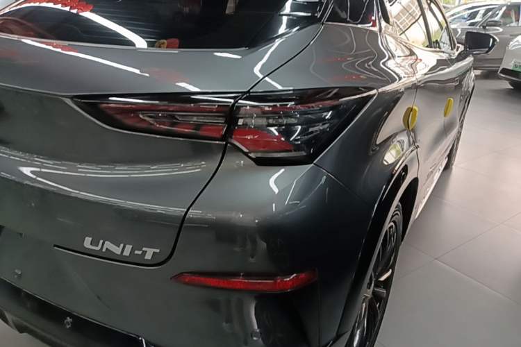 Used CHANGAN UNI-T 2023 2nd Generation 1.5T Luxury Version Right Rear Taillight