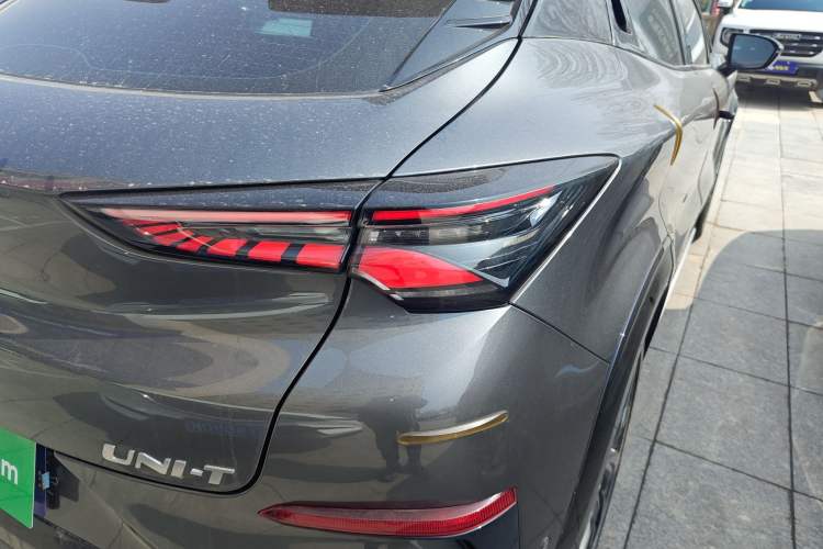 Used CHANGAN UNI-T 2023 2nd Generation 1.5T Flagship Version Right Rear Taillight