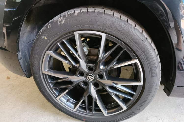 Used CHANGAN UNI-T 2023 Second-Generation 1.5T Prestige Model Right Rear Wheel Hub