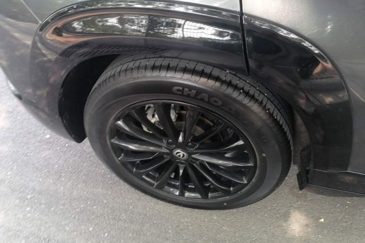 Used CHANGAN UNI-T 2023 2nd Generation 1.5T Luxury Version Right Rear Wheel Hub