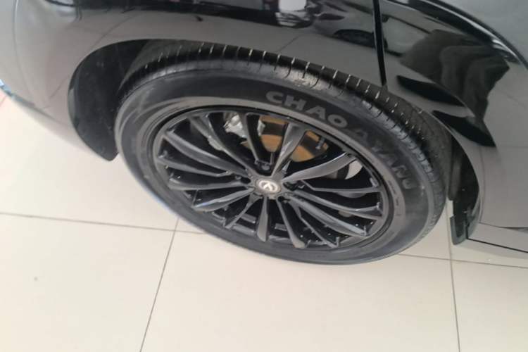 Used CHANGAN UNI-T 2023 2nd Generation 1.5T Excellence Version Right Rear Wheel Hub