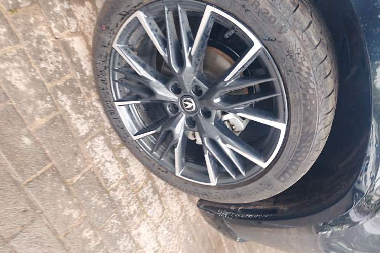 Used CHANGAN UNI-T 2023 Second-Generation 1.5T Prestige Model Right Rear Wheel Hub