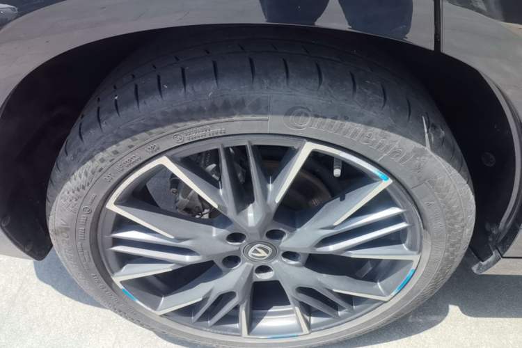 Used CHANGAN UNI-T 2023 Second-Generation 1.5T Prestige Model Right Rear Wheel Hub