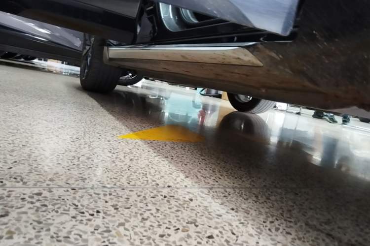 Used CHANGAN UNI-T 2023 Second-Generation 1.5T Prestige Model Right Side Sill
