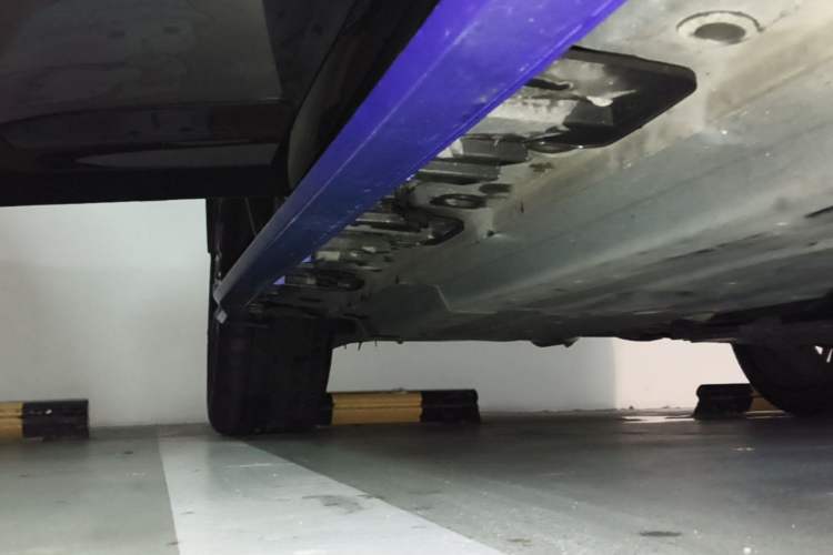 Used CHANGAN UNI-T 2023 2nd Generation 1.5T Sport Edition Flagship Version Right Side Sill