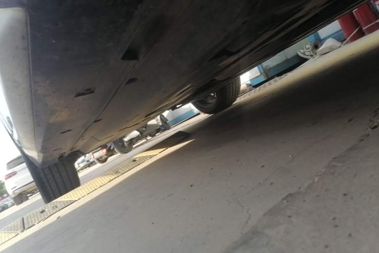 Used CHANGAN UNI-T 2023 Second-Generation 1.5T Prestige Model Right Side Sill