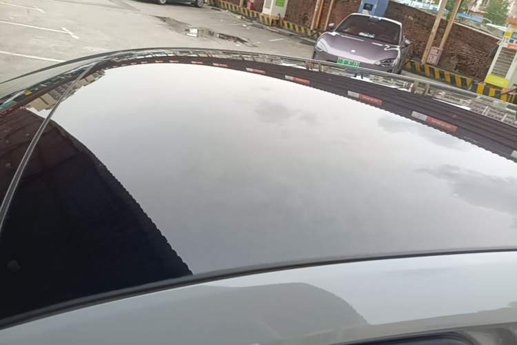Used CHANGAN UNI-T 2023 Second-Generation 1.5T Prestige Model Roof