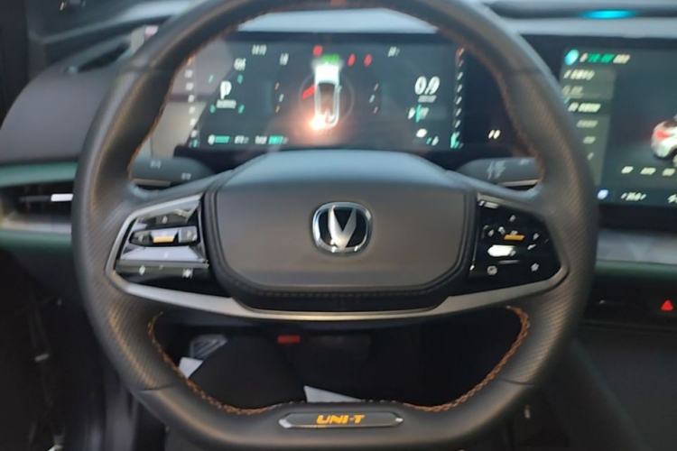 Used CHANGAN UNI-T 2023 2nd Generation 1.5T Sport Edition Flagship Version Steering Wheel