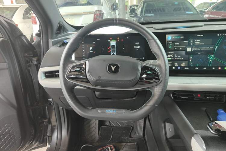 Used CHANGAN UNI-T 2023 Second-Generation 1.5T Prestige Model Steering Wheel