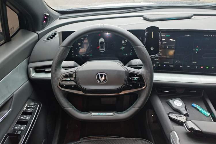 Used CHANGAN UNI-T 2023 Second-Generation 1.5T Prestige Model Steering Wheel