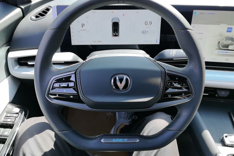 Used CHANGAN UNI-T 2023 Second-Generation 1.5T Prestige Model Steering Wheel