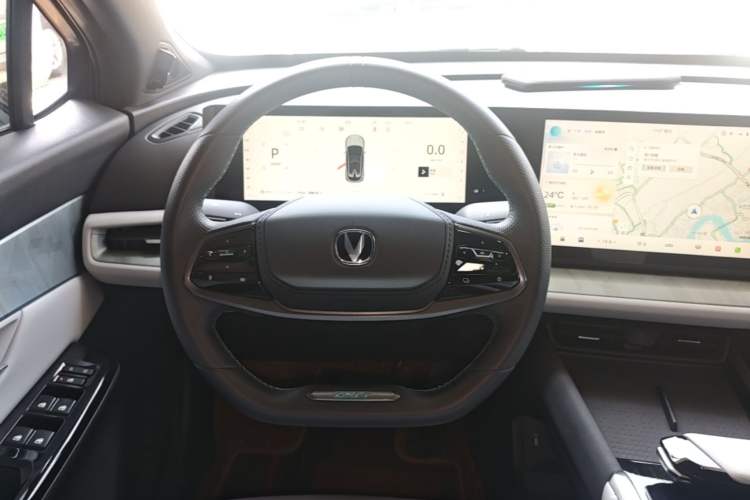 Used CHANGAN UNI-T 2023 Second-Generation 1.5T Prestige Model Steering Wheel
