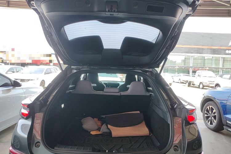 Used CHANGAN UNI-T 2023 Second-Generation 1.5T Prestige Model Trunk